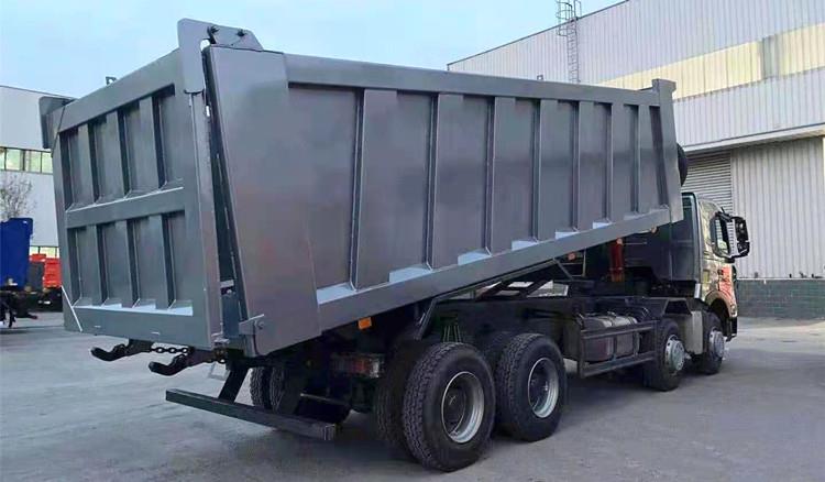 Sinotruk Howo A7 420 8x4 Dump Truck 30 Ton for Sale in Zimbabwe Harare