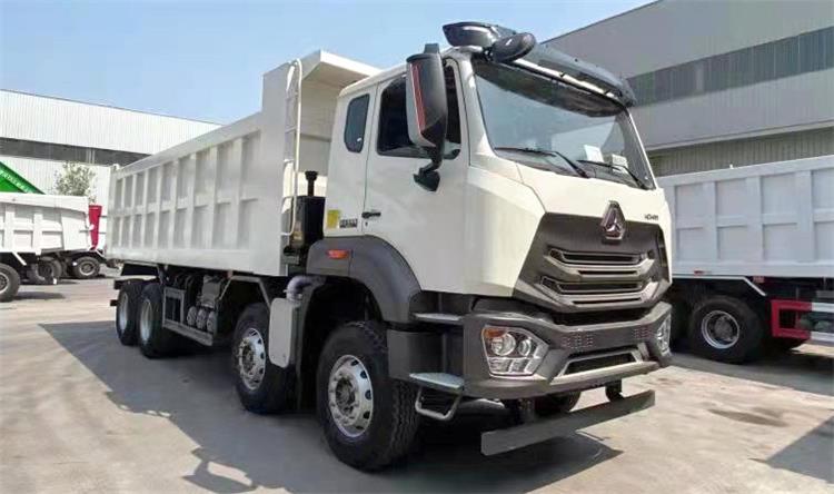Sinotruck Howo N7 8x4 30 Ton Dump Truck for Sale in Zimbabwe Mutare