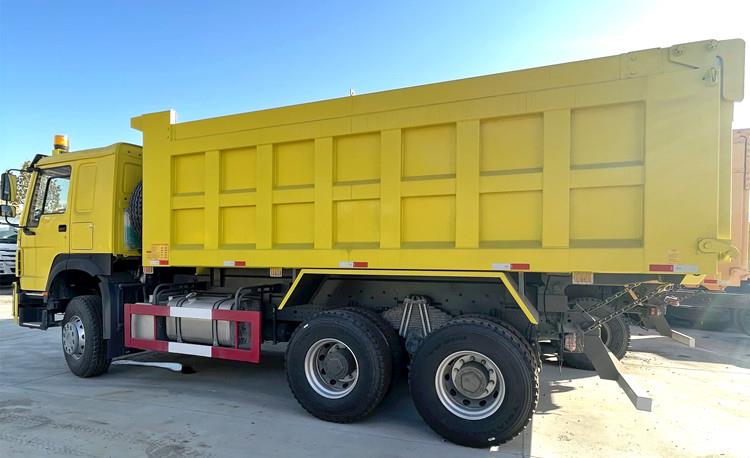 Sinotruk Howo 371 6x4 Tipper for Sale with 13R22.5 Tires for Zimbabwe Market
