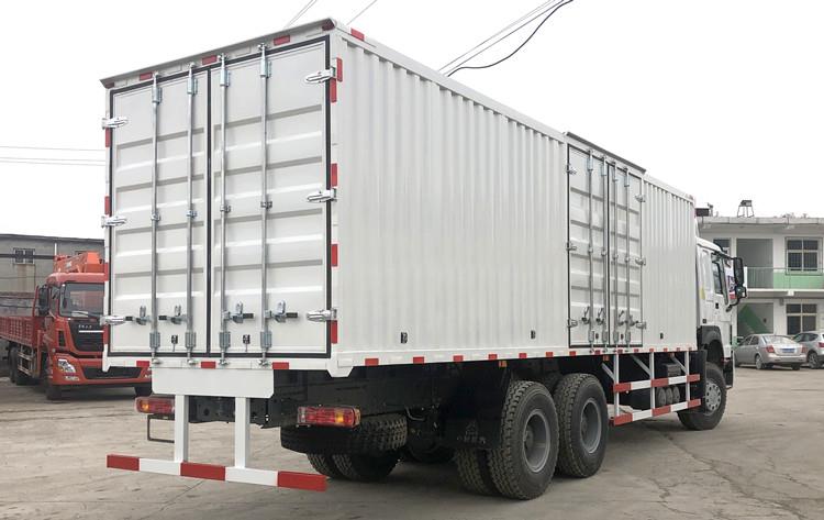 Sinotruk Howo 6x4 Cargo Box Truck Price for Sale in Zimbabwe 