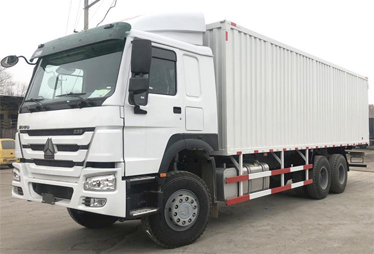 Sinotruk Howo 6x4 Cargo Box Truck Price for Sale in Zimbabwe 