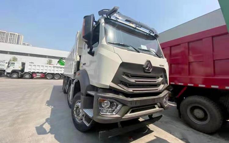 Sinotruck Howo N7 8x4 30 Ton Dump Truck for Sale in Zimbabwe Mutare