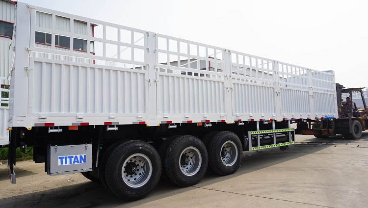 China 3 Axle 60 Ton Fence Cargo Truck Trailer for Sale in Zimbabwe Mutare