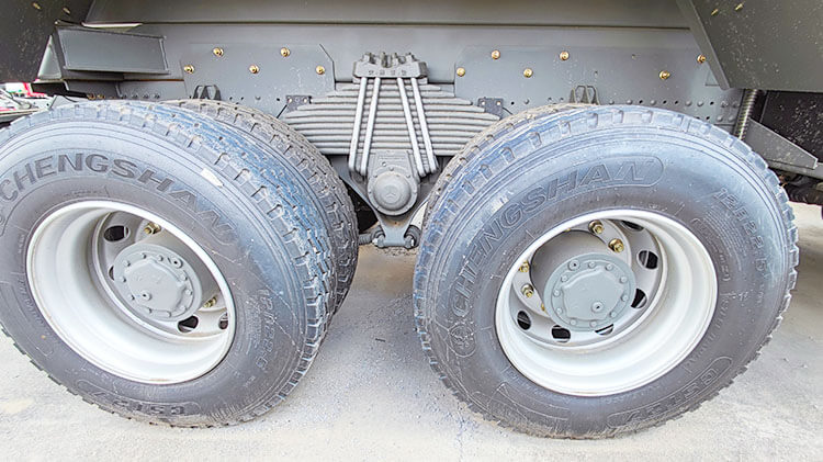 Howo 6x4 Dump Truck for Sale in Zimbabwe Mutare