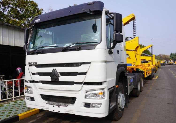 Howo Trucks for Sale Harare | Container Side Lifter Truck in Zimbabwe | Sinotruk Howo 371