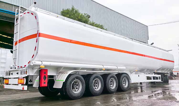 4 Axle 80 cbm Fuel Tanker Semi Trailer for Sale in Zimbabwe
