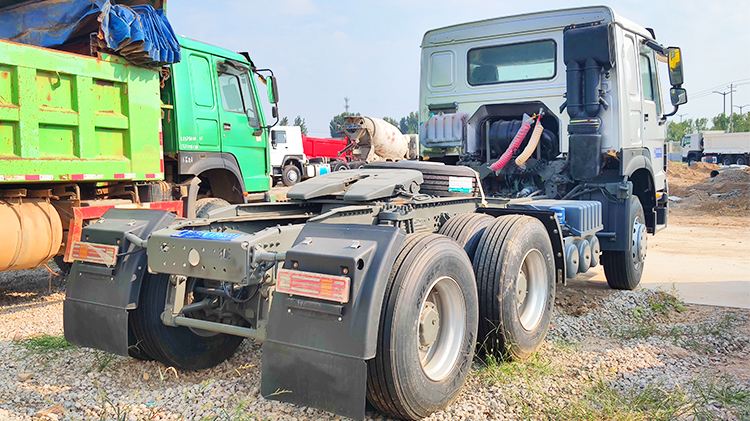 Used Sinotruk Howo 371 Tractor Truck for Sale Price in Zimbabwe