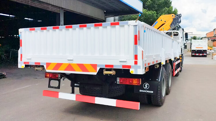 Shacman 8x4 Knuckle Boom Crane Truck for Sale in Zimbabwe