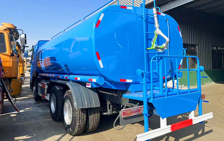 Used Howo Water Bowser Truck for Sale in Zimbabwe