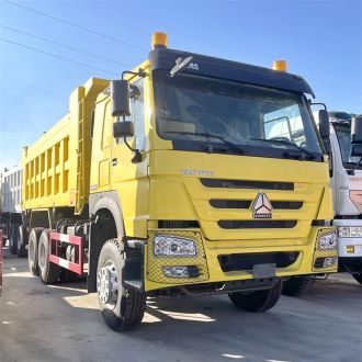 Sinotruk 6x4 Tipper Truck with 13R22.5 Tires